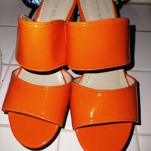 🏵️NINE WEST 🏵️ 'LARYSA'  VINYL PLATFORM WEDGE HEEL👠😍